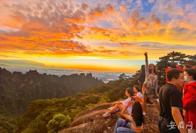 黄山安徽黄山风景区旅游行业快速复苏近期接待量超过去年同期