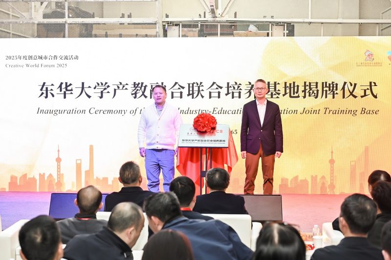 6389916296578681645156867